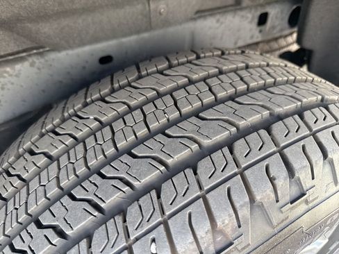 Used 2024 Chevrolet Colorado LT w/ LT Convenience Package II image 16