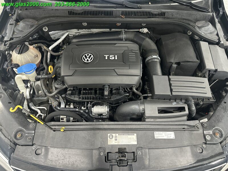 Used 2017 Volkswagen Jetta GLI FWD image 18