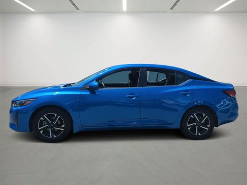 Used 2025 Nissan Sentra SV w/ All-Weather Package FWD image 3