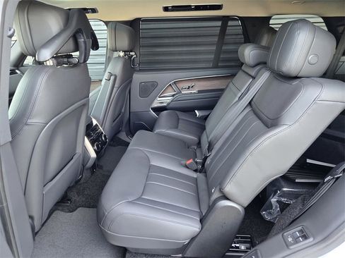 New 2026 Land Rover Range Rover Long Wheelbase SE image 7