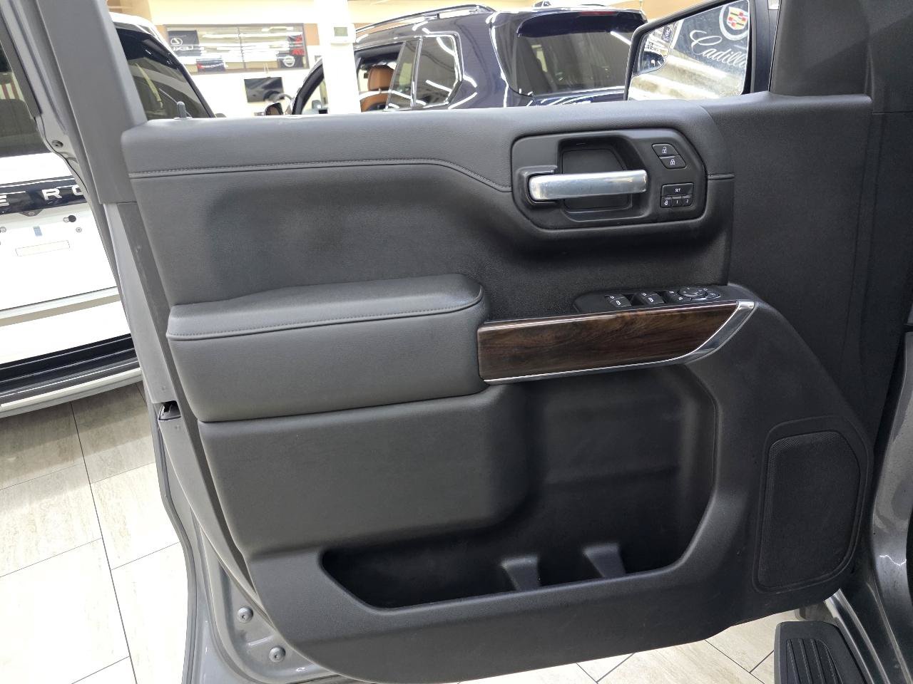 Used 2021 GMC Sierra 1500 SLT AWD/4WD image 37