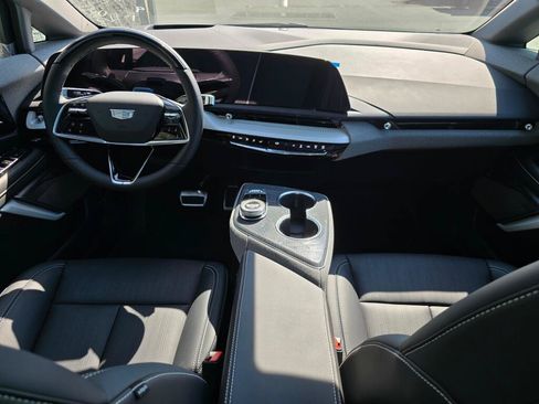 New 2026 Cadillac Optiq Luxury 2 AWD/4WD image 29