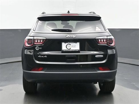 New 2025 Jeep Compass Latitude w/ Sun & Sound Group image 5