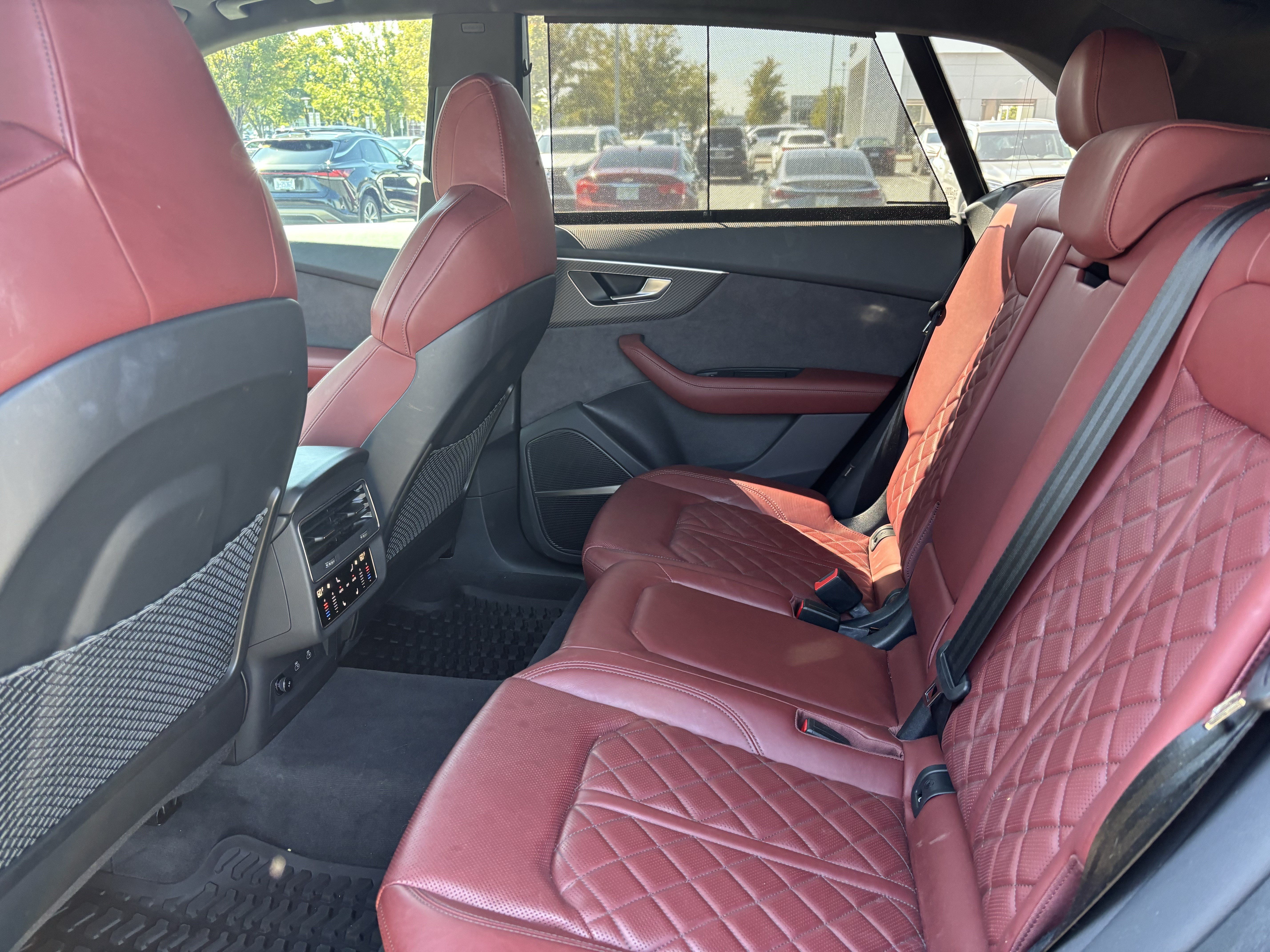 Used 2025 Audi SQ8 Premium Plus AWD/4WD image 19