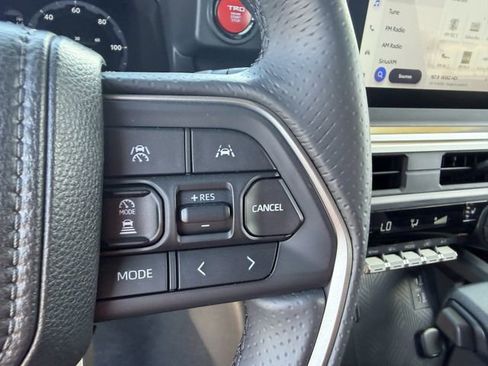 Used 2025 Toyota 4Runner TRD Off-Road image 30