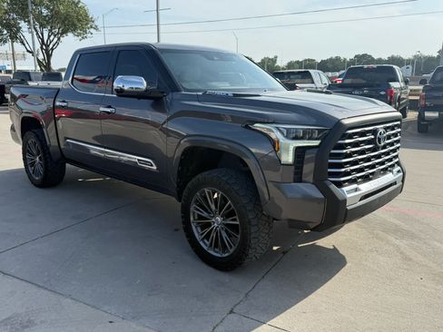 Used 2022 Toyota Tundra Capstone AWD/4WD image 5