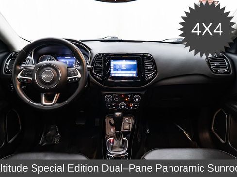 Used 2021 Jeep Compass Latitude w/ Sun and Sound Group AWD/4WD image 9