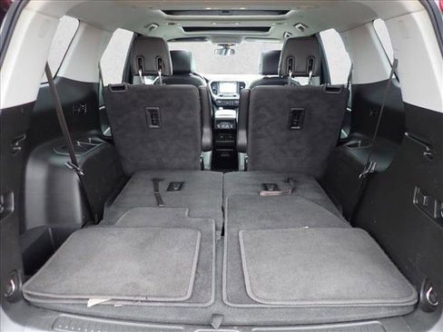 Used 2019 GMC Acadia SLT w/ LPO, Cargo Package image 8