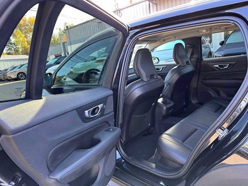 Certified 2024 Volvo V60 B5 Cross Country Plus image 16