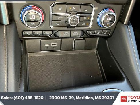 Used 2023 GMC Yukon AT4 w/ AT4 Premium Package image 23