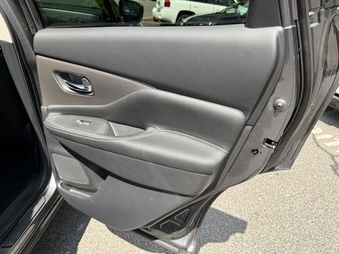 Used 2022 Nissan Murano S image 29