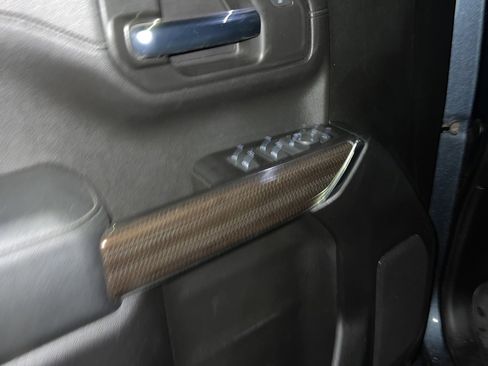 Used 2020 Chevrolet Silverado 1500 LT image 17