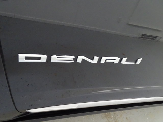 Certified 2026 GMC Yukon Denali Ultimate w/ LPO, Floor Liner Package AWD/4WD image 27