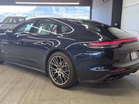 Used 2023 Porsche Panamera 4 Platinum Edition image 3
