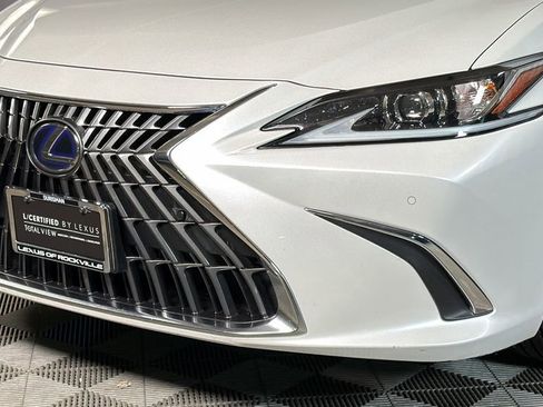 Certified 2022 Lexus ES 300h 300h w/ Premium Package image 3
