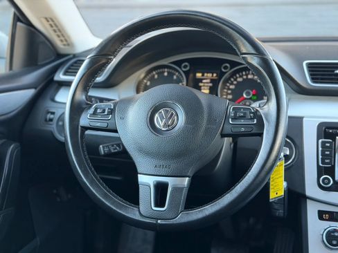 Used 2013 Volkswagen CC Sport FWD image 28