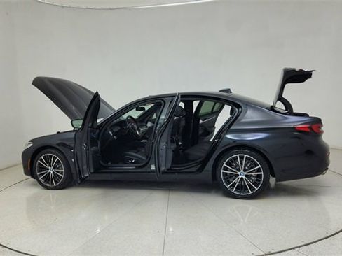 Used 2023 BMW 530e xDrive w/ Premium Package image 76