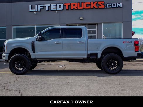 Used 2025 Ford F250 Platinum image 5