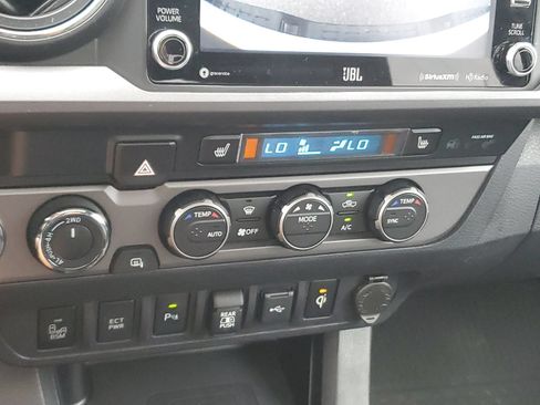 Certified 2021 Toyota Tacoma TRD Sport w/ TRD Premium Sport Package AWD/4WD image 28