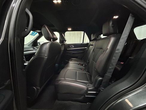 Used 2018 Ford Explorer Sport w/ Equipment Group 401A image 28