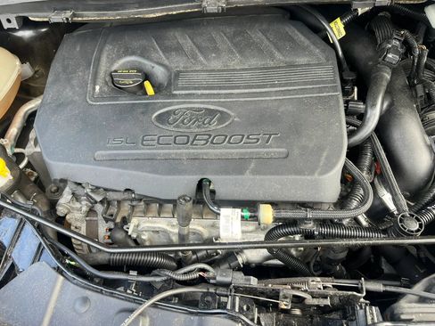 Used 2018 Ford Escape SE w/ SE Sync 3 Package AWD/4WD image 34