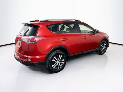 Used 2016 Toyota RAV4 LE image 9