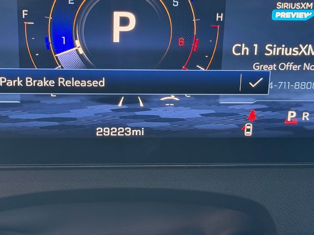 Used 2025 Chevrolet Traverse LT FWD image 20