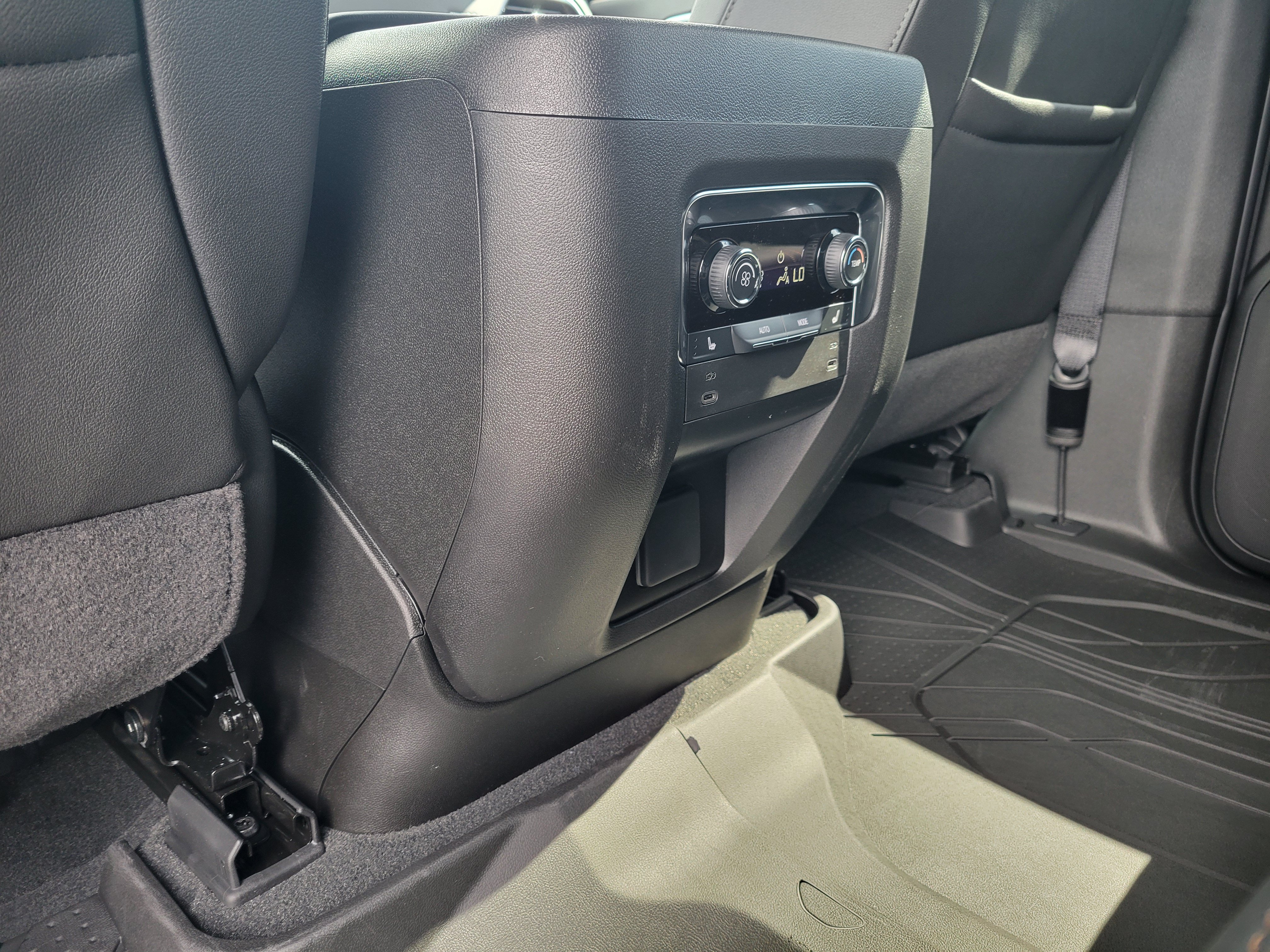 New 2026 Chevrolet Tahoe High Country RWD image 19