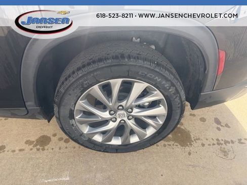 Used 2025 Buick Enclave Preferred FWD image 7