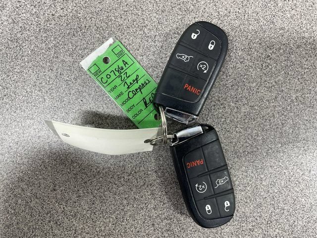 Used 2022 Jeep Compass Latitude w/ Sun and Sound Group AWD/4WD image 26