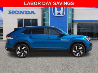 Used 2024 Volkswagen Atlas Cross Sport SE FWD video 2