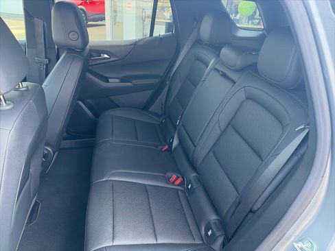 Used 2025 Chevrolet Equinox LT w/ Convenience Package II image 13