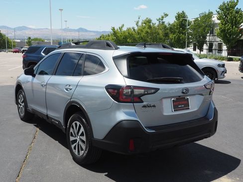 Used 2021 Subaru Outback Premium AWD/4WD image 5