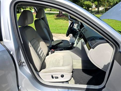 Used 2014 Volkswagen Passat TDI SEL Premium image 21