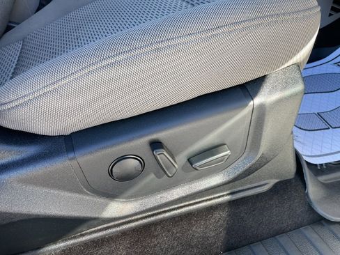 Used 2019 Ford F150 XLT w/ Equipment Group 302A Luxury image 21