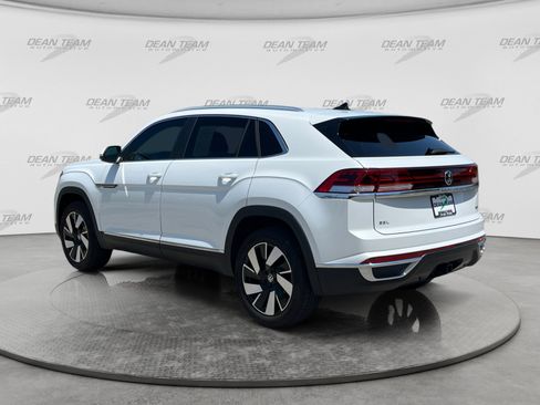 Used 2025 Volkswagen Atlas Cross Sport SEL AWD/4WD image 5