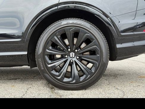 Used 2023 Bentley Bentayga Extended Wheelbase AWD/4WD image 12