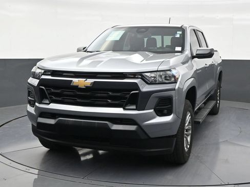 Used 2023 Chevrolet Colorado LT w/ LT Convenience Package RWD image 8