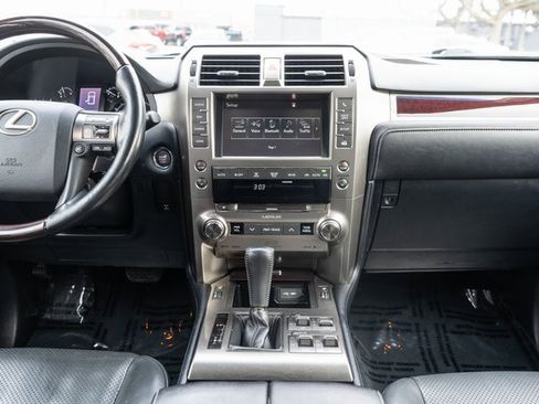 Used 2019 Lexus GX 460 Luxury image 17