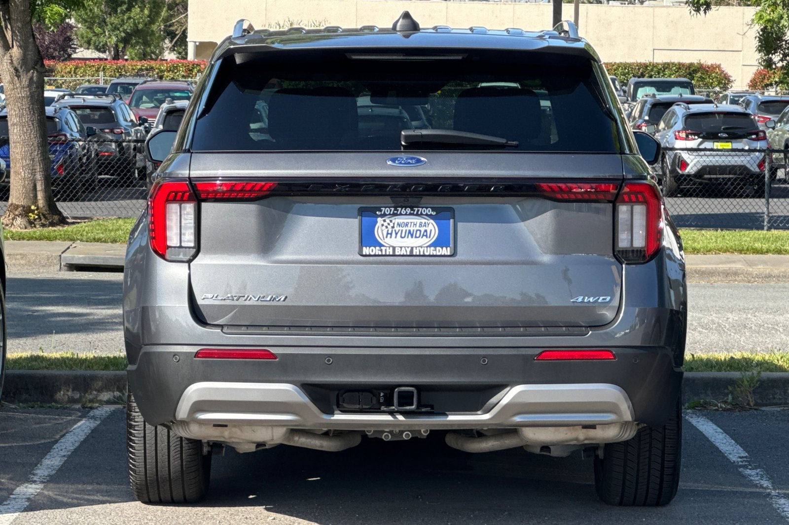 Used 2025 Ford Explorer Platinum w/ LUX Leather Package AWD/4WD image 5