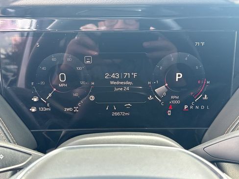 Certified 2025 GMC Yukon XL AT4 w/ AT4 Premium Package AWD/4WD image 26