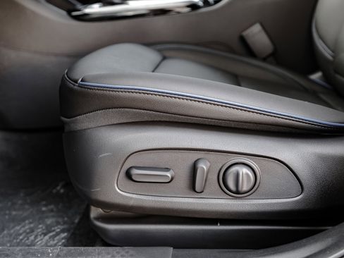 New 2025 Buick Envista Sport Touring w/ Convenience I Package image 16