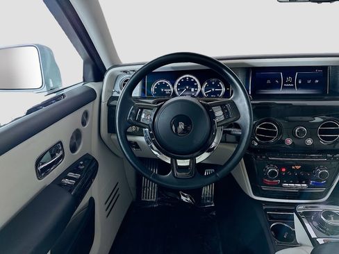 Used 2018 Rolls-Royce Phantom Sedan image 24