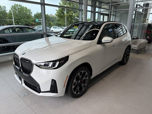 New 2026 BMW X3 xDrive30i w/ Premium Package AWD/4WD image 3