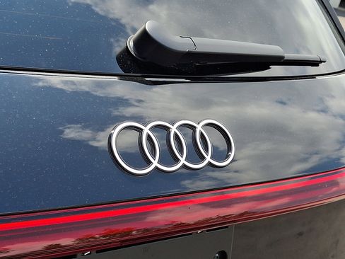 Used 2026 Audi SQ5 Premium Plus AWD/4WD image 33