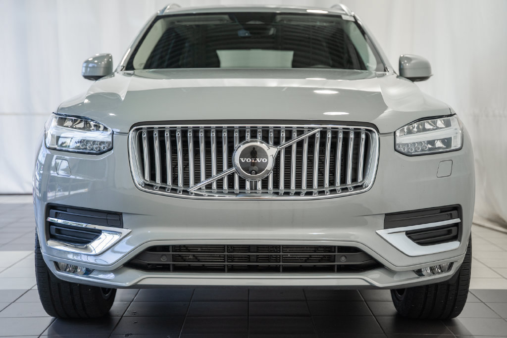 Used 2025 Volvo XC90 B6 Plus w/ Protection Package Premier AWD/4WD image 2