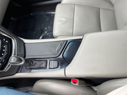 Used 2018 Cadillac CTS Luxury image 28