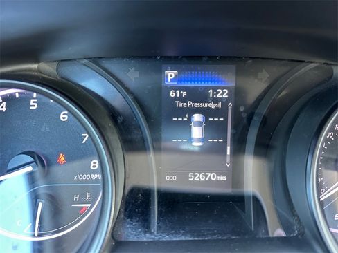 Used 2023 Toyota Camry SE image 19