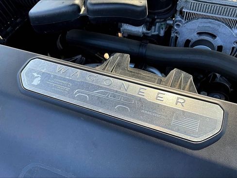 Used 2022 Jeep Wagoneer Series II AWD/4WD image 32