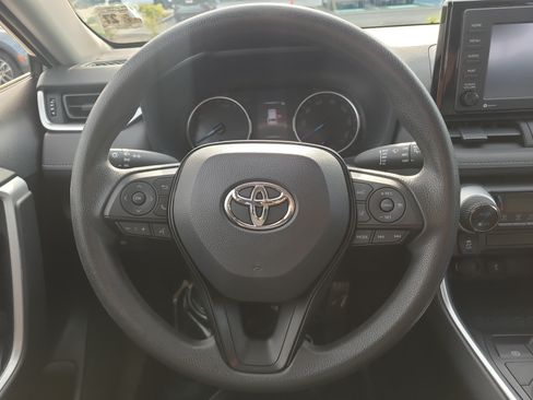 Certified 2022 Toyota RAV4 LE AWD/4WD image 21
